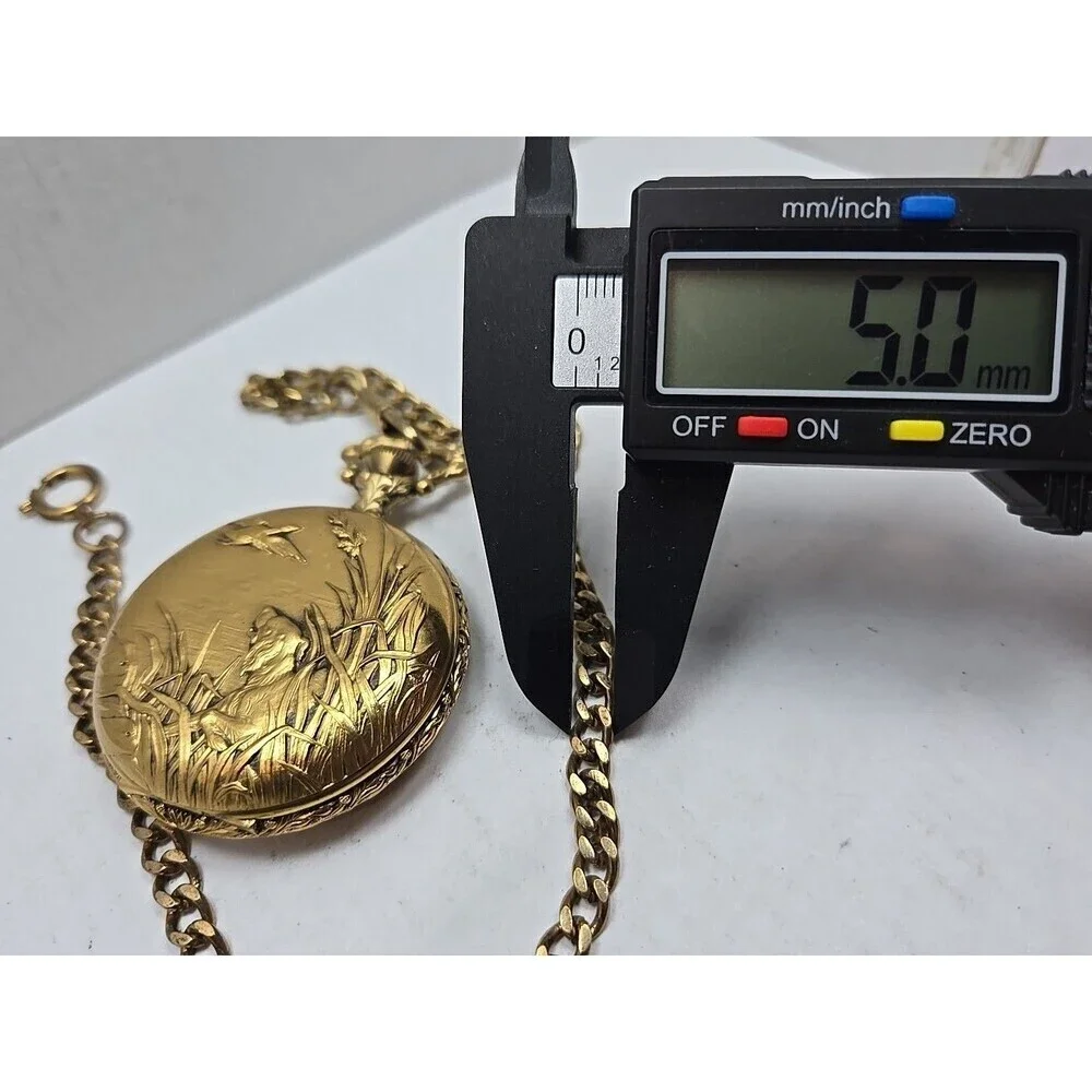 Vintage Majestron Duck Hunting Dog Gold Tone Quartz Pocket Watch New Battery